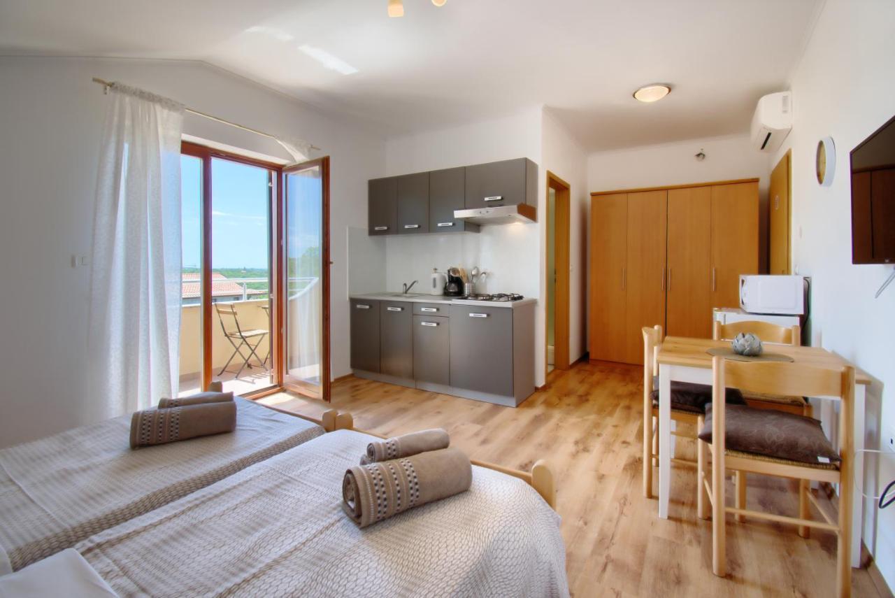 Apartments Belvedere By Rent Istria Plovanija ภายนอก รูปภาพ