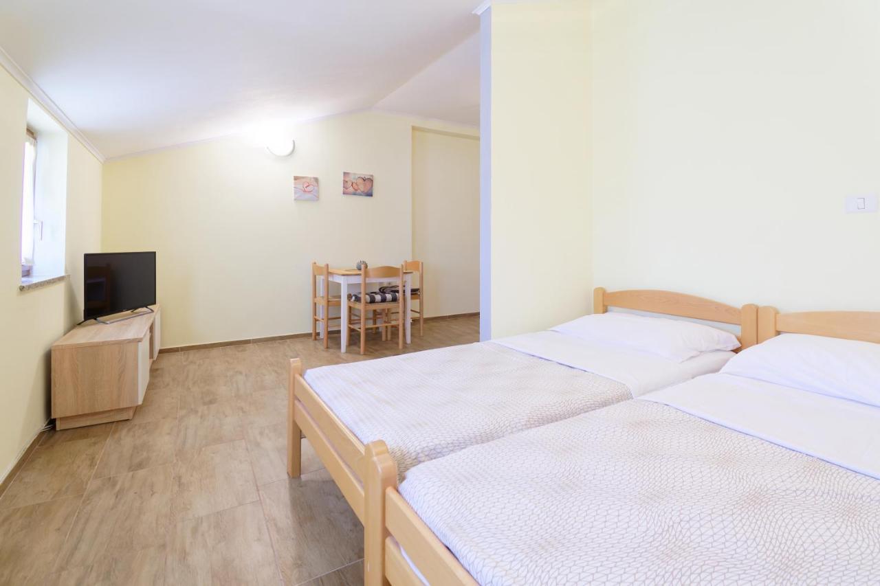 Apartments Belvedere By Rent Istria Plovanija ภายนอก รูปภาพ