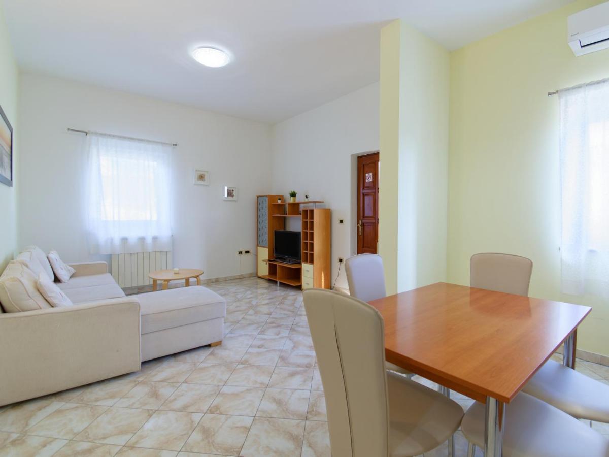 Apartments Belvedere By Rent Istria Plovanija ภายนอก รูปภาพ
